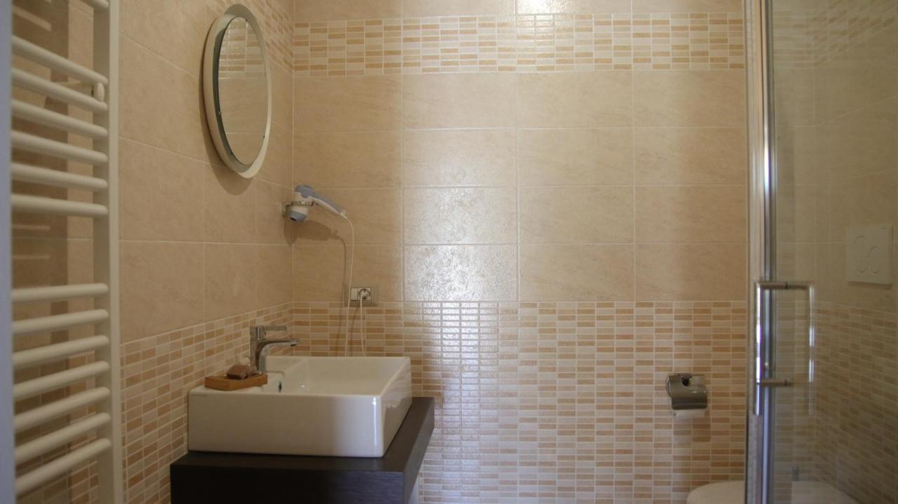 Al Ginepro Bed & Breakfast Montecchio  Екстериор снимка