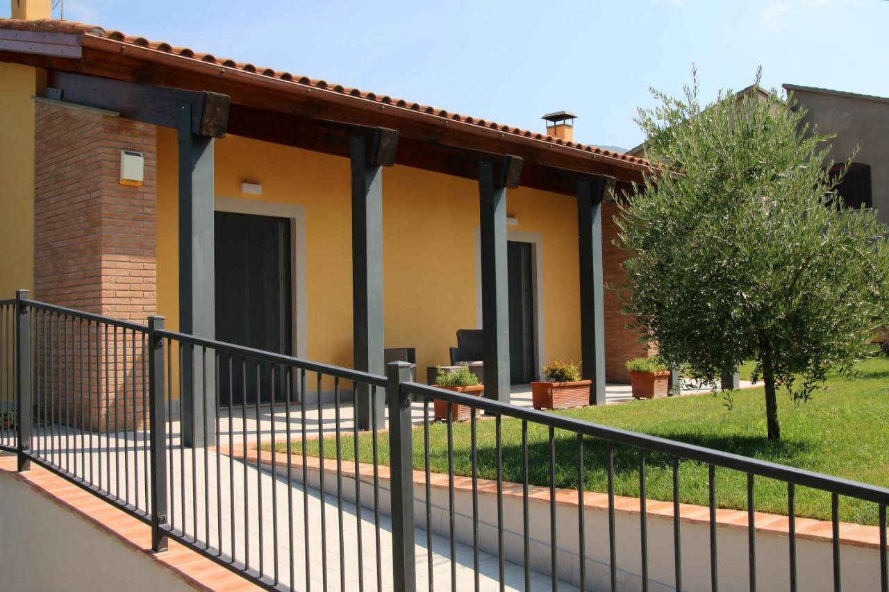 Al Ginepro Bed & Breakfast Montecchio  Екстериор снимка