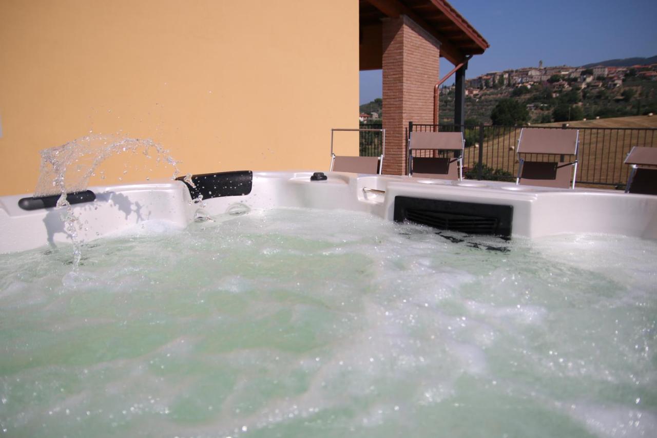 Al Ginepro Bed & Breakfast Montecchio  Екстериор снимка